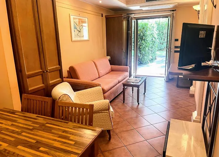 In By Marco Simone Golf Tatil Evi Roma
